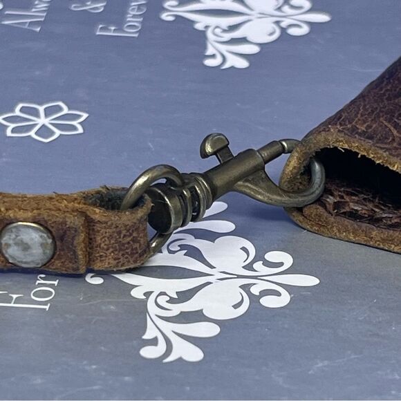 Vintage Tooled Floral Embossed Leather Wristlet - Picture 6 of 9